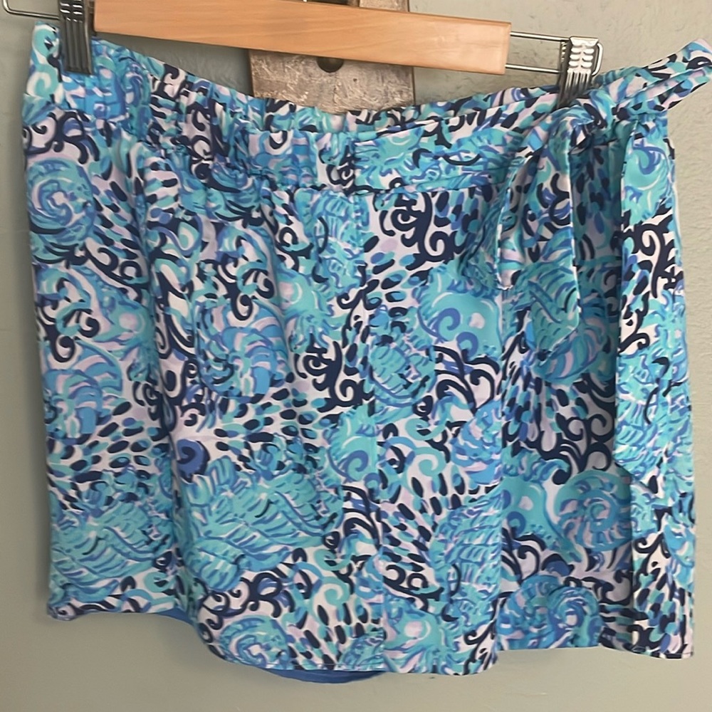 Lilly Pulitzer SKORT in EUC, matching popover in my closet
